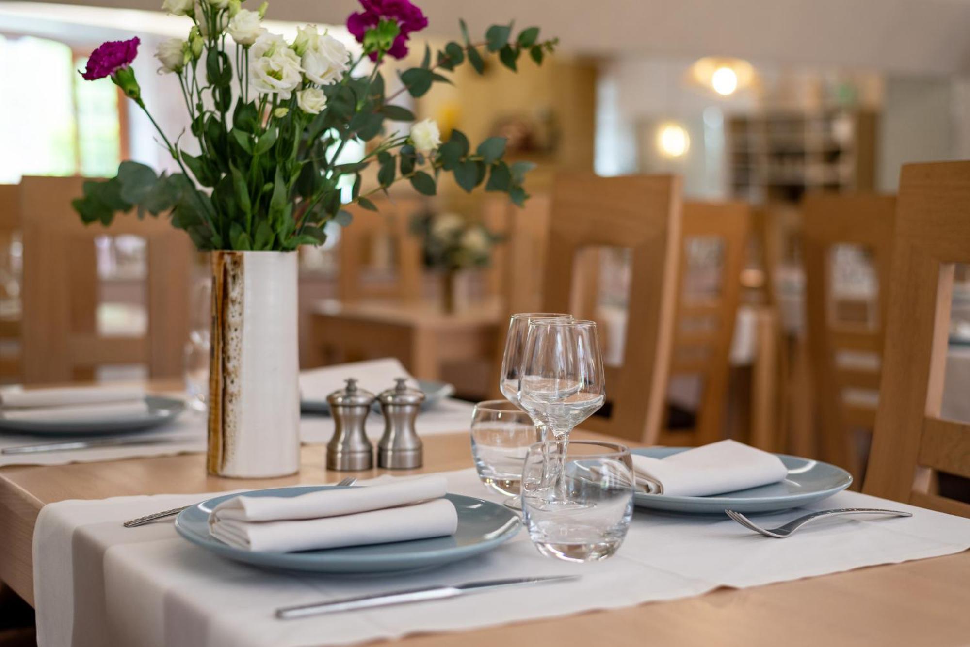 Hotel Restaurant Le Relays Du Chasteau - Logis Hotel Brousse-le-Chateau المظهر الخارجي الصورة