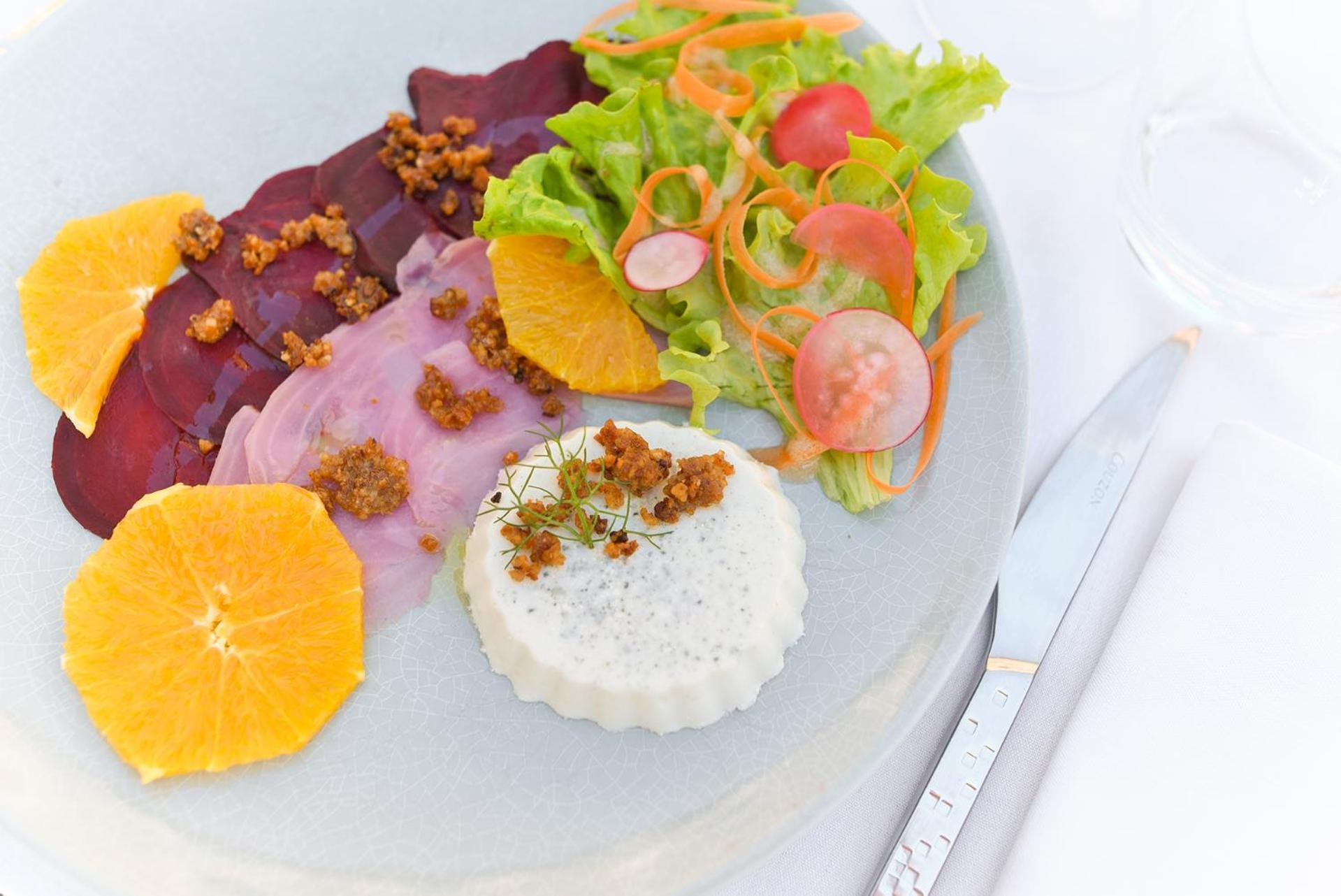 Hotel Restaurant Le Relays Du Chasteau - Logis Hotel Brousse-le-Chateau المظهر الخارجي الصورة