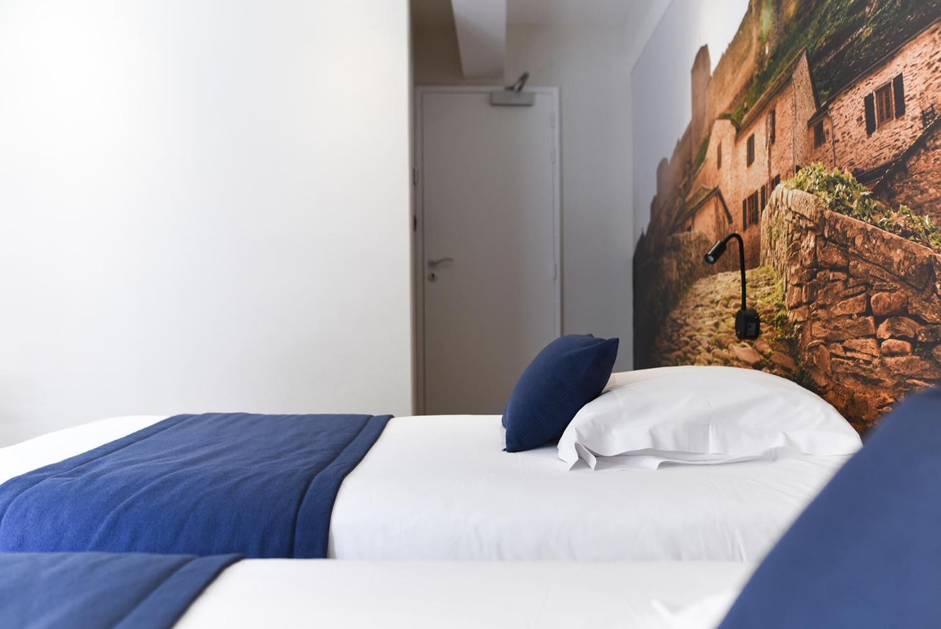 Hotel Restaurant Le Relays Du Chasteau - Logis Hotel Brousse-le-Chateau المظهر الخارجي الصورة
