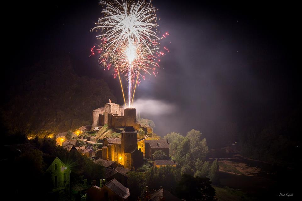 Hotel Restaurant Le Relays Du Chasteau - Logis Hotel Brousse-le-Chateau المظهر الخارجي الصورة
